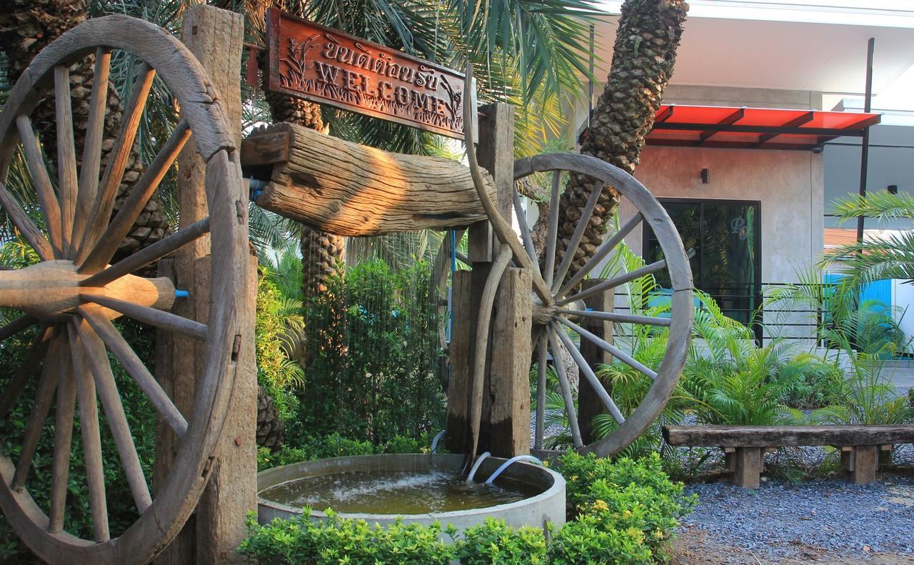 Lopburi Palm Resort Exterior foto